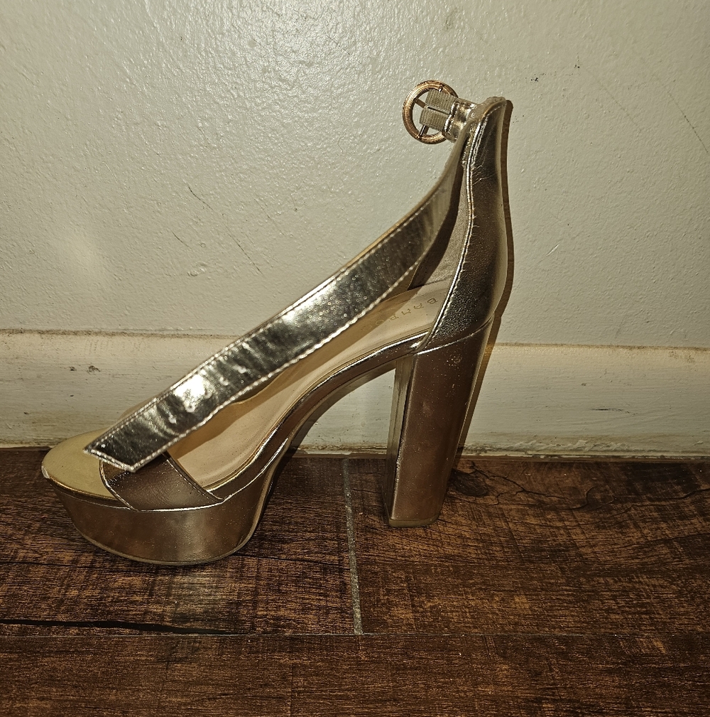 Elegant Metallic Platform Heels